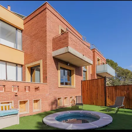 Camarassa Escapada Relax Con Piscina Y Jacuzzi Cervelló