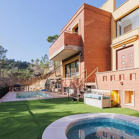 Camarassa Escapada Relax Con Piscina Y Jacuzzi Apartment *